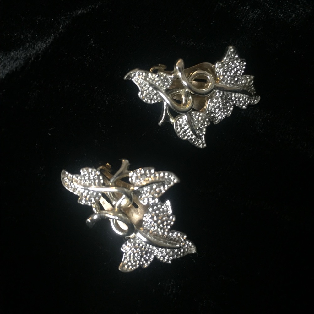 Sarah Coventry vintage clips